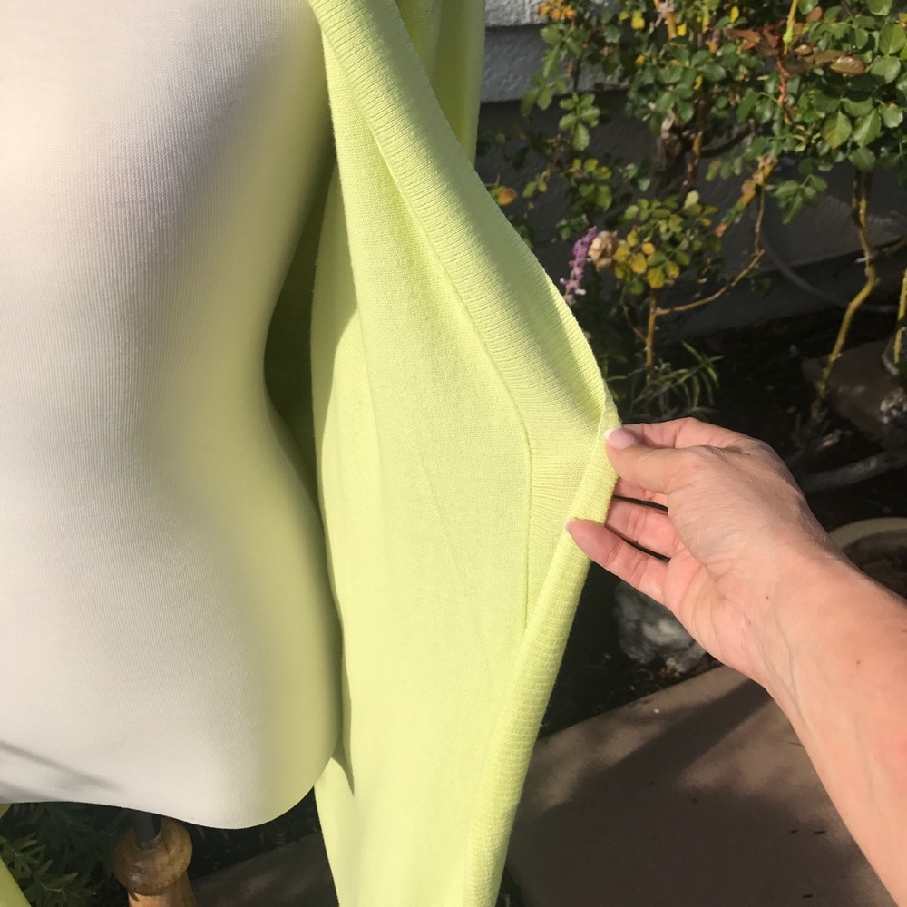 CHICO'S Lemongrass Light Cardigan! - Picture 3 of 5